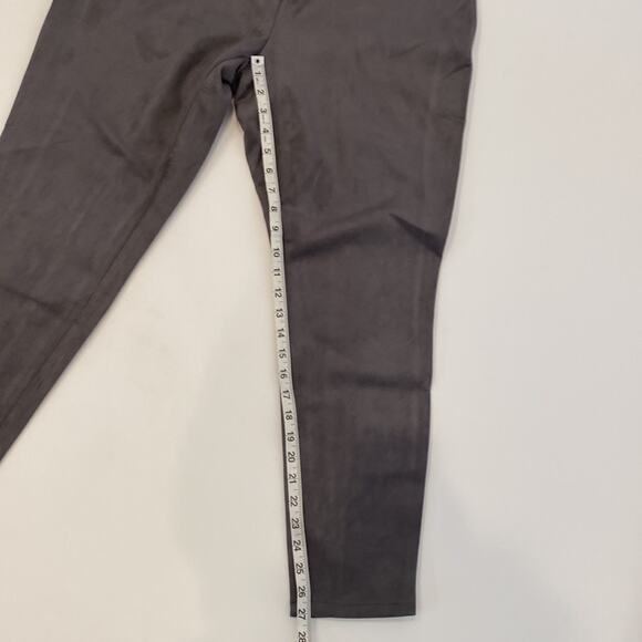 Chico’s Women’s Gray Faux Suede Leggings Luxe EUC Sz 16 Polyester Elastic Waist - Picture 8 of 10
